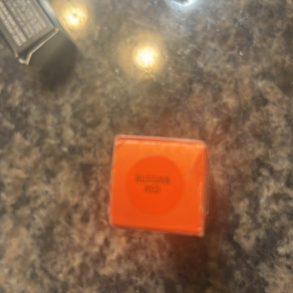 Russian Red” cult classic Lunar collection RARE limited MAC lipstick - Picture 3 of 5